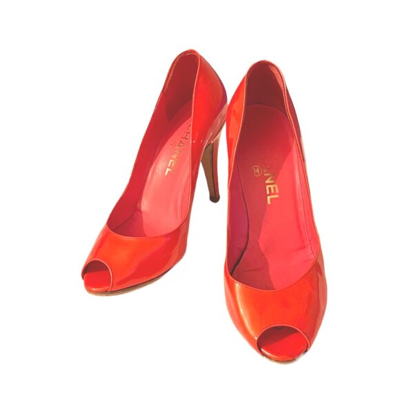 Chanel Coral Gold CC Logo Patent Leather Peep Toe High Heels Size 36.5 / US 6.5 - Picture 9 of 16